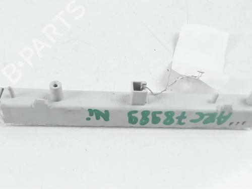 third-brake-light-toyota-yaris-_p21_-_pa1_-_ph1_-2020-32275821 main image