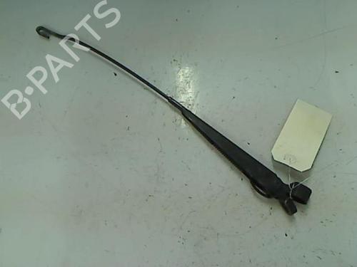 Used Front windshield wiper arm FORD FIESTA III (GFJ) 1.8 D (60 hp) 20458425