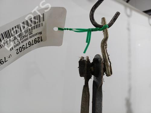 Used Front wipers mechanism Front wipers mechanism PEUGEOT 205 II (20A/C) 1.0 (45 hp) 37728063 37728063