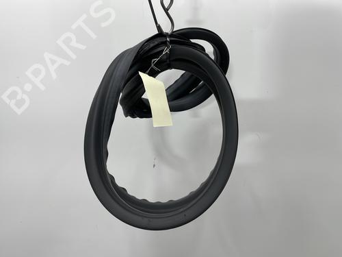 Rubber door seal RENAULT CLIO V (B7_) 1.0 TCe 90 (B7MT) 769230344R