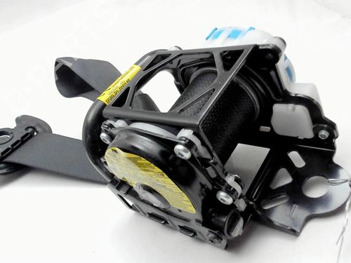 Front right seatbelt PEUGEOT 108 1.2 | BP33314812I25 - Image 4