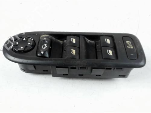 Used Left front window switch Left front window switch PEUGEOT 308 I (4A_, 4C_) 1.6 HDi (109 hp) 35892679 35892679
