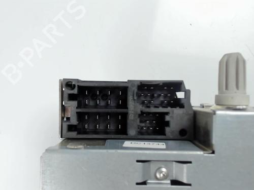 Used Radio Radio RENAULT TWINGO II (CN0_) 1.5 dCi (CN0E) (64 hp) 21237841 21237841