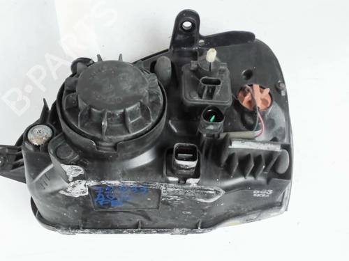 Right headlight HYUNDAI SANTA FÉ I (SM) 2.0 CRDi 4x4 | BP27293793C29 