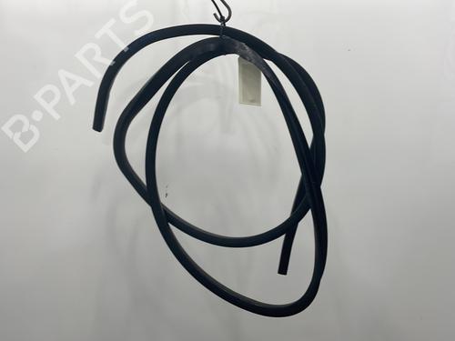 Used Rubber door seal FORD FIESTA V (JH_, JD_) 1.3 (69 hp) 24320076