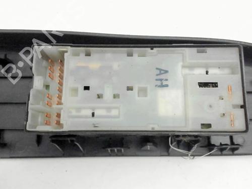 Used Left front window switch Left front window switch NISSAN MICRA IV (K13K, K13KK) 1.2 (80 hp) 26666430 26666430