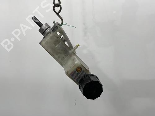 Used Brake master cylinder MAZDA 6 Saloon (GG) 2.3 (GG3P) (166 hp) 20418684