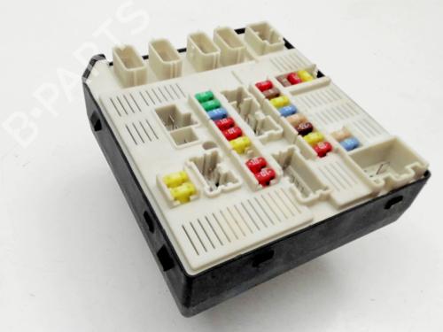 Used Fuse box Fuse box RENAULT MEGANE III Hatchback (BZ0/1_, B3_) 1.5 dCi (86 hp) 33894884 33894884