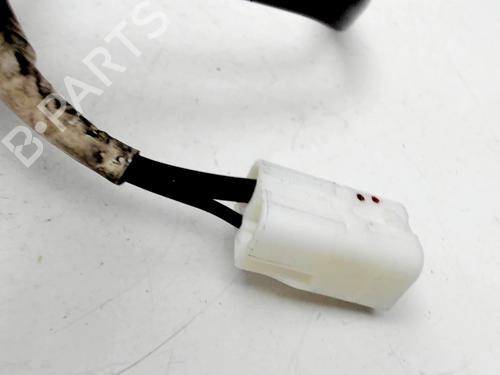 Used Antenna/Base Antenna/Base TOYOTA AURIS (_E18_) 1.8 Hybrid (ZWE186_, ZWE186R) (136 hp) 33559625 33559625