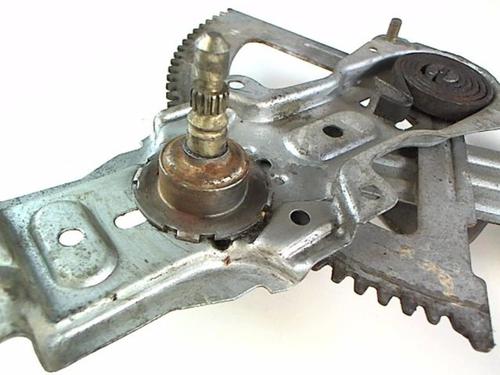 Used Front right window mechanism Front right window mechanism PEUGEOT 205 II (20A/C) 1.7 Diesel (60 hp) 20414029 20414029