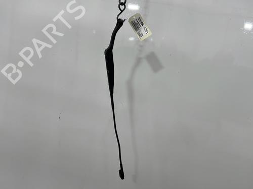 Used Front windshield wiper arm FIAT PANDA (312_, 319_) 1.2 (312PXA1A) (69 hp) 29491102