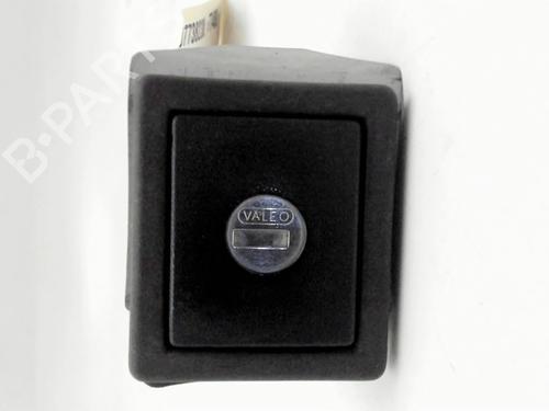 Used Tailgate handle Tailgate handle RENAULT CLIO I (B/C57_, 5/357_) 1.2 (5/357Y, 5/357K) (58 hp) 27163727 27163727
