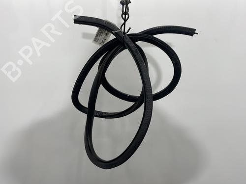 Used Rubber door seal FORD FOCUS I Turnier (DNW) 1.8 Turbo DI / TDDi (90 hp) 32013983