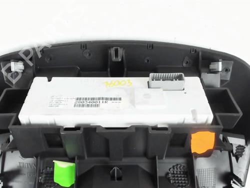 display-monitor-renault-megane-iii-hatchback-bz01_-b3_-2008-25773739 main image