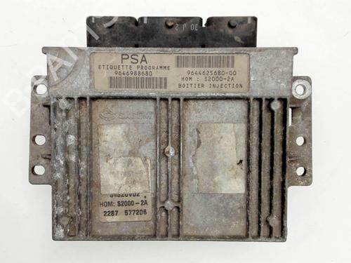 Used Engine control unit (ECU) Engine control unit (ECU) PEUGEOT 206 Hatchback (2A/C) 1.4 i (75 hp) 25652339 25652339