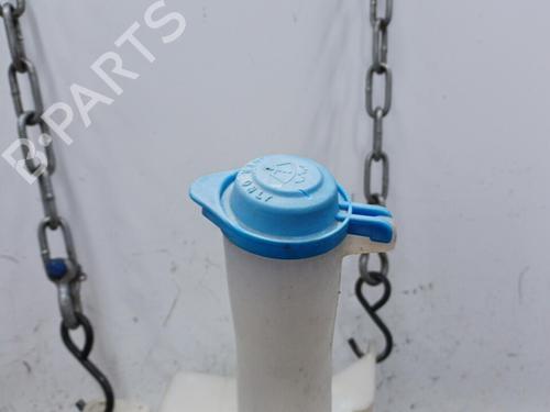 Used Windscreen washer tank HYUNDAI ELANTRA III (XD) 2.0 CRDi (113 hp) 20464752