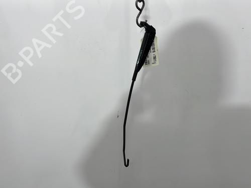 Used Front windshield wiper arm PEUGEOT 205 II (20A/C) 1.1 (60 hp) 31124070