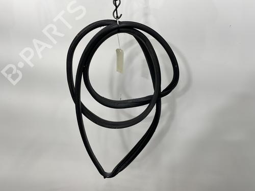 Used Rubber door seal FORD FIESTA VI (CB1, CCN) 1.25 (82 hp) 28613176