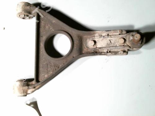Used Left front suspension arm RENAULT TRAFIC Van (T_, P_, V_) [1989-2002]  22913583