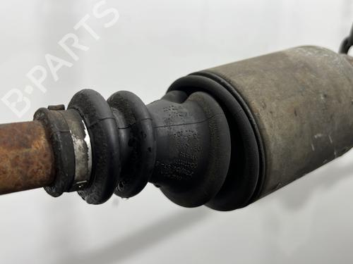 Used Right front driveshaft Right front driveshaft OPEL VIVARO A Van (X83) 1.9 DI (F7) (80 hp) 33559912 33559912