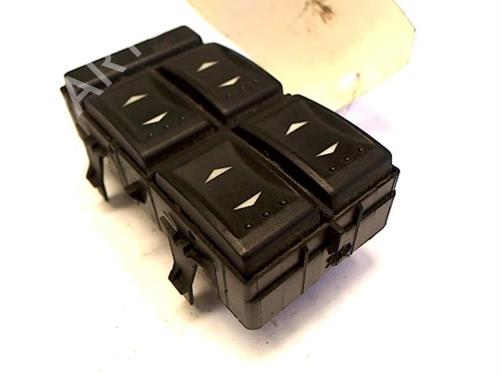 Used Left front window switch Left front window switch FORD MONDEO III (B5Y) 2.0 16V TDDi / TDCi (115 hp) 20408202 20408202