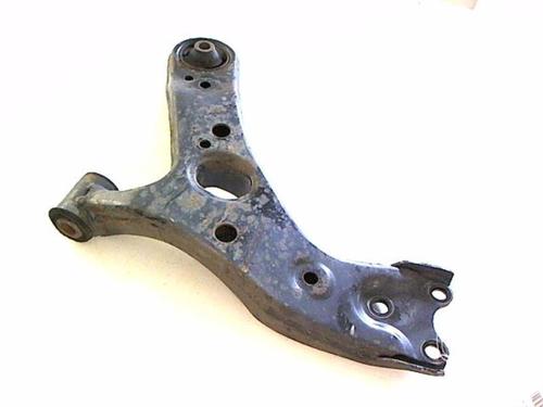 Right front suspension arm TOYOTA AURIS (_E15_) 1.8 Hybrid (ZWE150_, ZWE150R) | BP20473439M13 