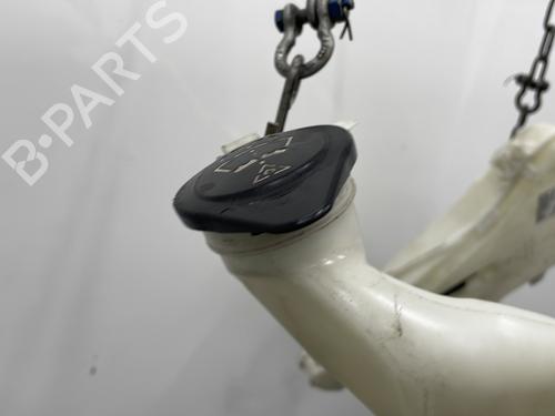 Used Windscreen washer tank Windscreen washer tank BMW 5 (F10) 525 d (204 hp) 22346507 22346507