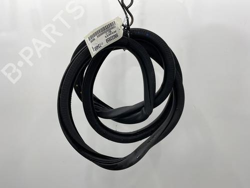 Used Rubber door seal PEUGEOT 208 II (UB_, UP_, UW_, UJ_) 1.2 PureTech 75 (75 hp) 22695954