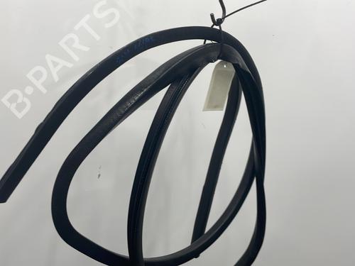 Rubber door seal FORD FIESTA V (JH_, JD_) 1.3 | BP24320076C142 