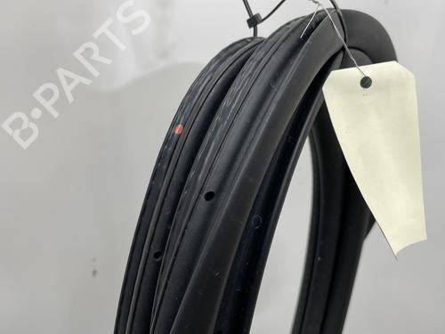 Used Rubber door seal Rubber door seal PEUGEOT 3008 II SUV (MC_, MR_, MJ_, M4_) 1.6 BlueHDi 120 (120 hp) 27091954 27091954