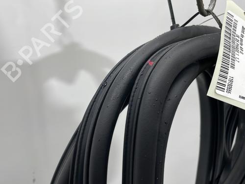 rubber-door-seal-hyundai-ix35-lm-el-elh-2009-2010-2011-2012-2013-2014-2015-2016-31631426 main image