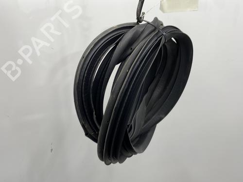 Used Rubber door seal Rubber door seal CITROËN XSARA (N1) 1.9 TD (90 hp) 23780596 23780596