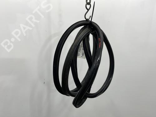 Rubber door seal VW GOLF PLUS V (5M1, 521) 1.9 TDI | BP25263573C142 