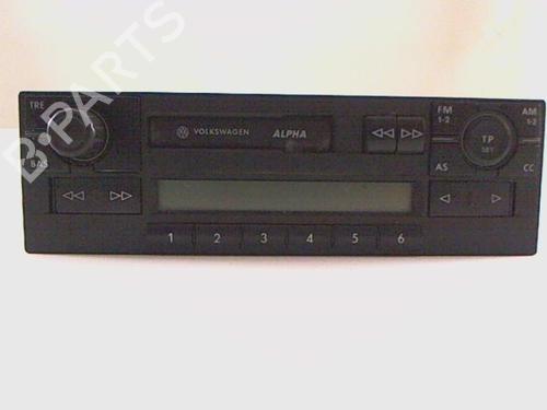 Used Radio VW TRANSPORTER T5 Van (7HA, 7HH, 7EA, 7EH) 1.9 TDI (105 hp) 21234717