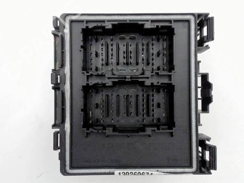 Used Fuse box Fuse box 38101362 38101362