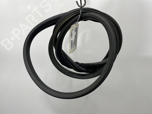 Used Rubber door seal PEUGEOT 3008 I MPV (0U_) 1.6 HDi (114 hp) 29256920
