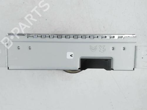 Used Radio Radio 38024001 38024001