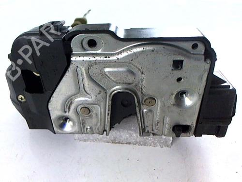 Used Rear left lock Rear left lock MERCEDES-BENZ C-CLASS (W203) C 220 CDI (203.006) (136 hp) 20444538 20444538