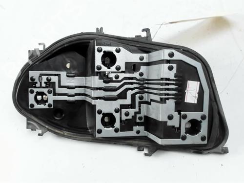 Używane Oprawka żarówki RENAULT CLIO III (BR0/1, CR0/1) 2.0 16V Sport (CR0N, CR1P) (197 hp) 31053311