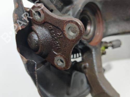 Used Right front steering knuckle Right front steering knuckle VW GOLF IV (1J1) 1.4 16V (75 hp) 40280130 40280130