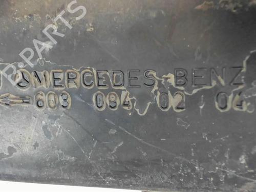 Used Air filter box Air filter box MERCEDES-BENZ 124 Saloon (W124) 300 Turbo-D (124.133) (147 hp) 21233533 21233533