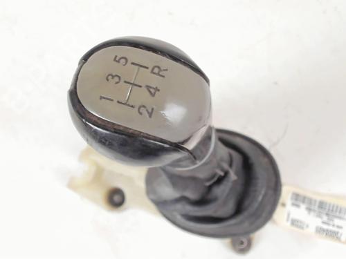 Used Gear lever TOYOTA YARIS (_P1_) 1.4 D-4D (NLP10_, NLP10R) (75 hp) 20450401