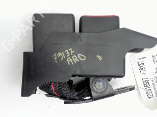 Engate do cinto Engate do cinto RENAULT CLIO III (BR0/1, CR0/1) 1.5 dCi (C/BR0G, C/BR1G) (68 hp) 33894716 33894716