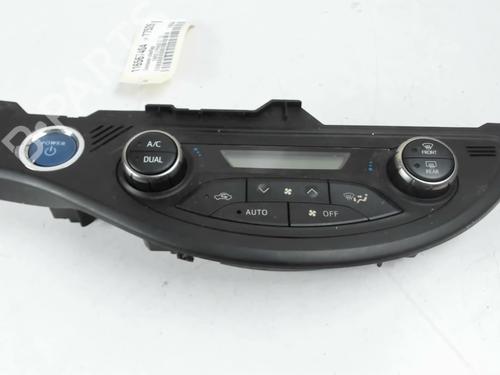 Climate control TOYOTA YARIS (_P13_) 1.5 Hybrid (NHP130_, NHP130) | BP31159413I5