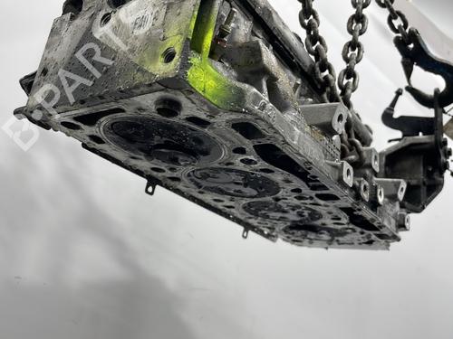 Used Cylinder head Cylinder head RENAULT MEGANE III Hatchback (BZ0/1_, B3_) 1.9 dCi (BZ0N, BZ0J) (131 hp) 32018674 32018674