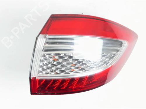 Used Right taillight FORD MONDEO IV Turnier (BA7) 2.0 TDCi (140 hp) 22103954