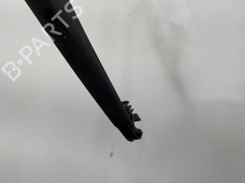 Used Rear windshield wiper arm TOYOTA YARIS (_P13_) 1.5 Hybrid (NHP130_, NHP130) (101 hp) 20417083