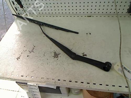Used Front windshield wiper arm HYUNDAI i10 I (PA) 1.2 (78 hp) 20435195