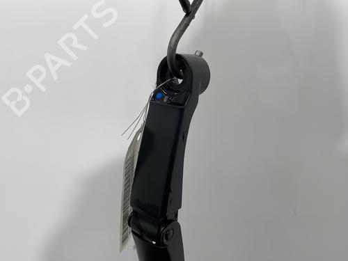 front-windshield-wiper-arm-toyota-yaris-_p21_-_pa1_-_ph1_-2020-32081922 main image