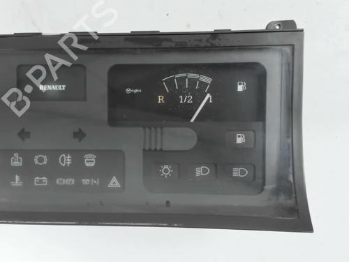 Instrument cluster RENAULT MASTER I Van (T__) 28-35 2,5 D | BP28517028C47